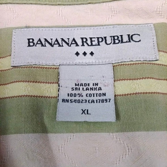 Banana Republic Men's Casual  Short Sleeve Shirt - Picture 5 of 6